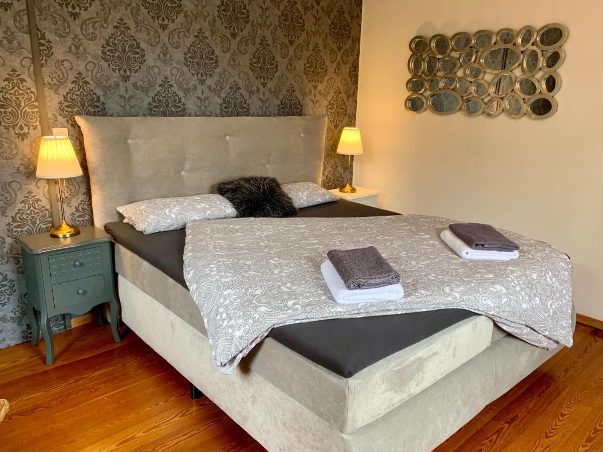 Boutique Landenberger Outlet Metzingen P12e Apartment *